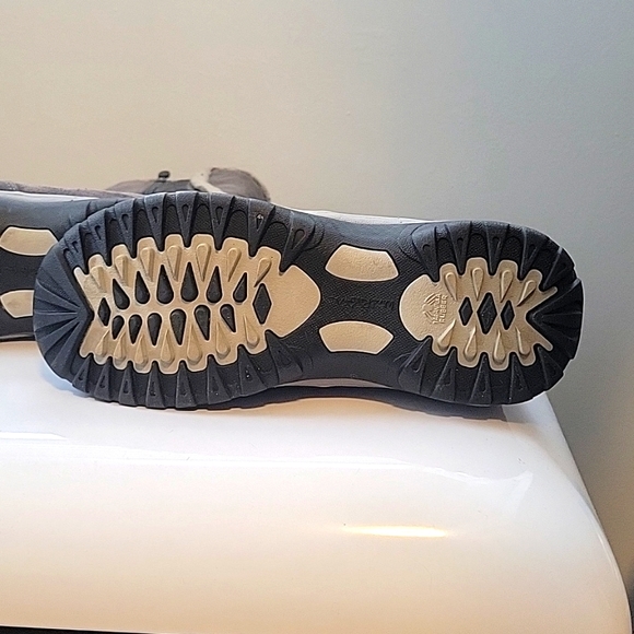 Wind River Waterproof Winter Boots - Picture 5 of 7